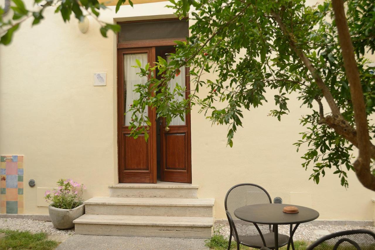 Casa Del Geco Bed & Breakfast Paestum Dış mekan fotoğraf